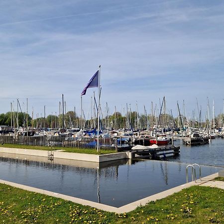 Marinaparcs Naarden Bagian luar foto