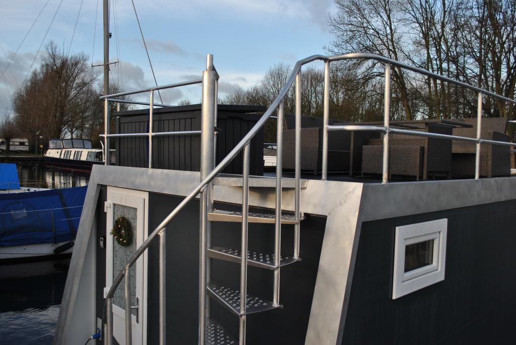 Marinaparcs Naarden Bagian luar foto