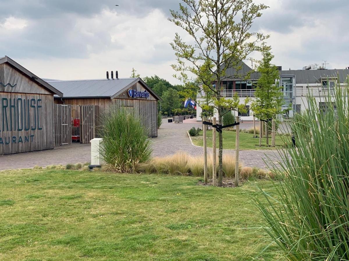 Marinaparcs Naarden Bagian luar foto